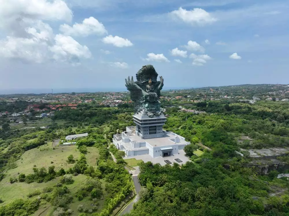 GARUDA WISNU KENCANA